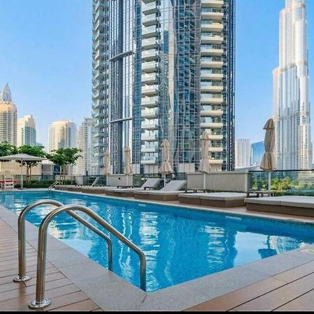 Apartamento Luxury 1Br Burj Khalifa View Walk To Dubai Mal Exterior foto