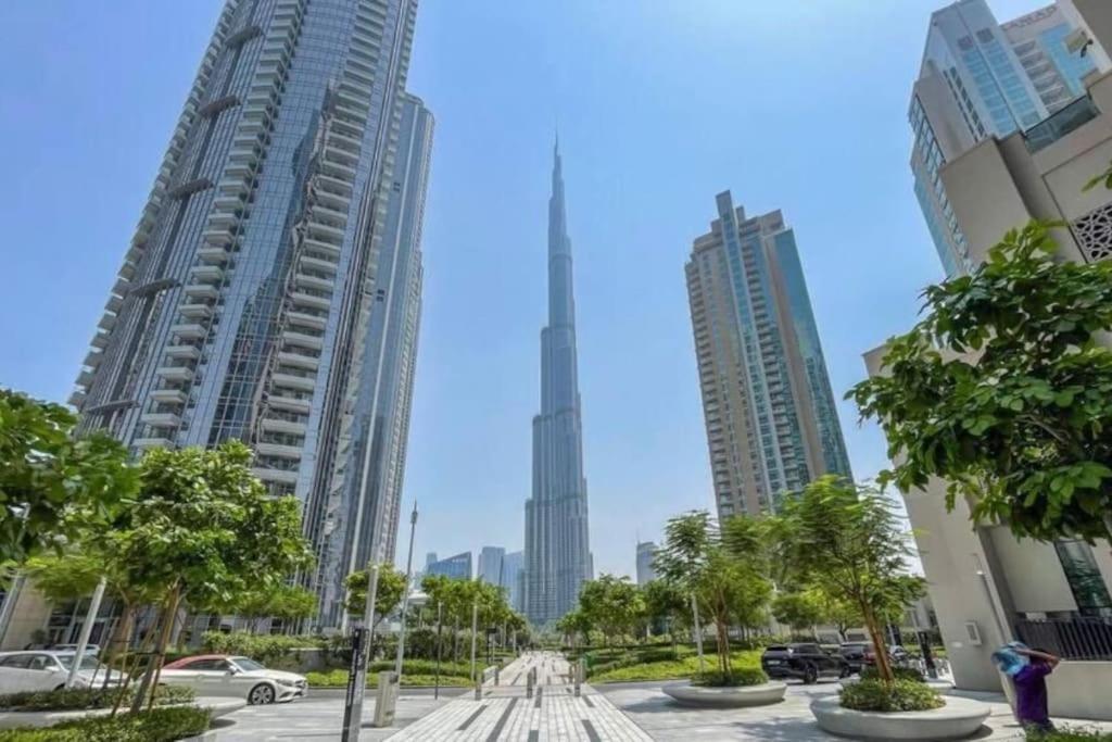 Apartamento Luxury 1Br Burj Khalifa View Walk To Dubai Mal Exterior foto