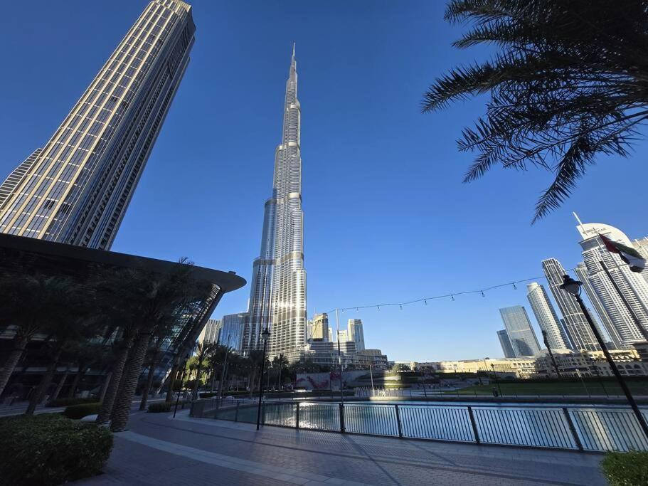 Apartamento Luxury 1Br Burj Khalifa View Walk To Dubai Mal Exterior foto